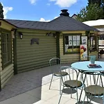 Mobil-home 4 Pers Avec Terrasse Au Les Tournesols - Api-1-52-489
