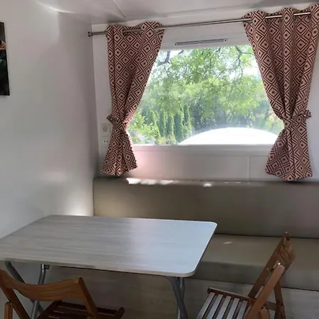 Mobil-home 4 Pers Avec Terrasse Au Les Tournesols - Api-1-52-489 营地