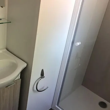 Mobil-home 4 Pers Avec Terrasse Au Les Tournesols - Api-1-52-489 *