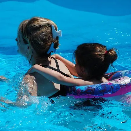 Mobil-home 4 Pers Avec Terrasse Au Les Tournesols - Api-1-52-489 Crissé