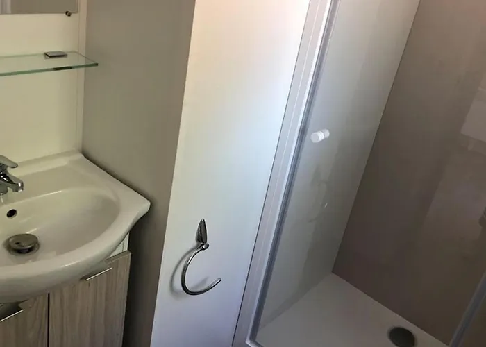 Mobil-home 4 Pers Avec Terrasse Au Les Tournesols - Api-1-52-489 *