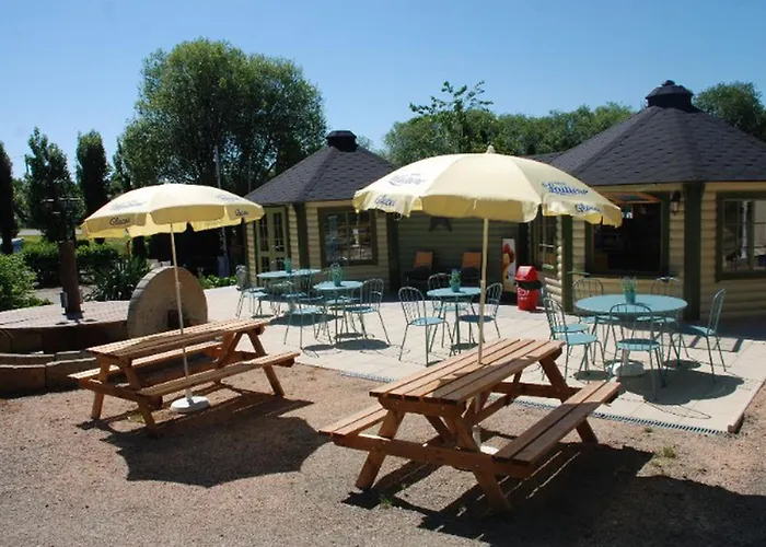 Camping Mobil-home 4 Pers Avec Terrasse Au Les Tournesols - Api-1-52-489 *