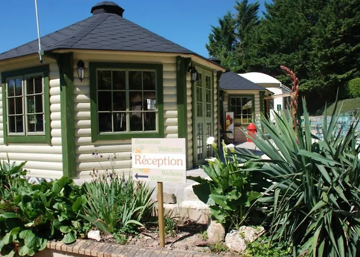 Mobil-home 4 Pers Avec Terrasse Au Les Tournesols - Api-1-52-489 Crissé