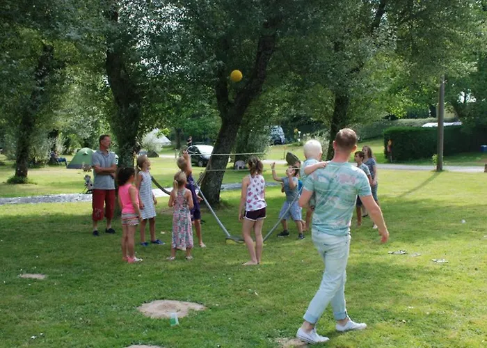 Mobil-home 4 Pers Avec Terrasse Au Les Tournesols - Api-1-52-489 Crissé